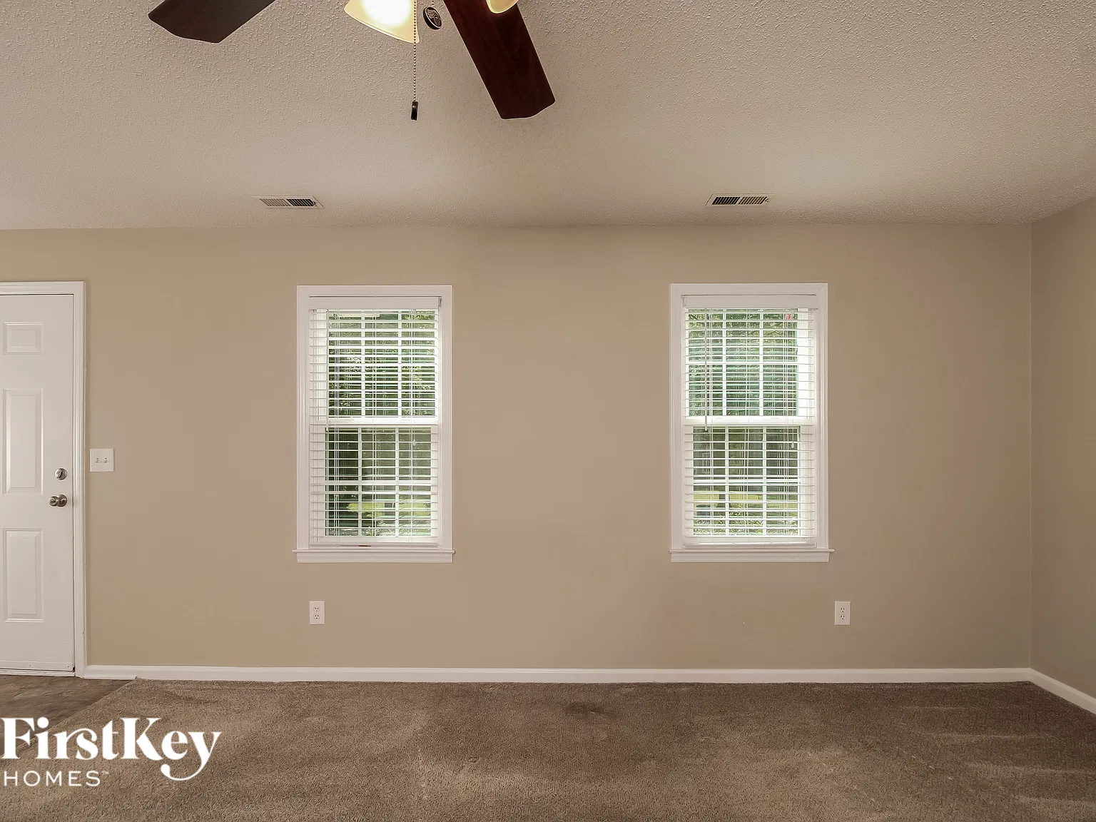 3 bed, 2.0 bath, 1495 sqft, $2,230 — Photo 2