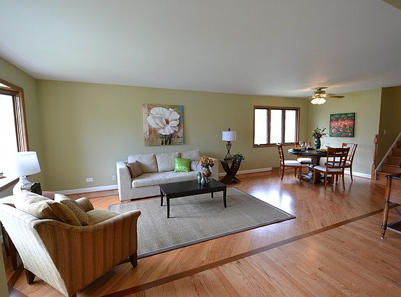 4th image of 9220 Delphia Ave
