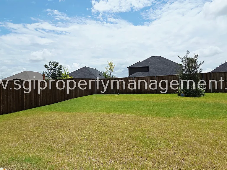 913 London Town Ln — Photo 24