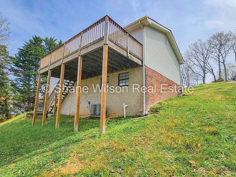 213 Ridgewood Cir — Photo 19