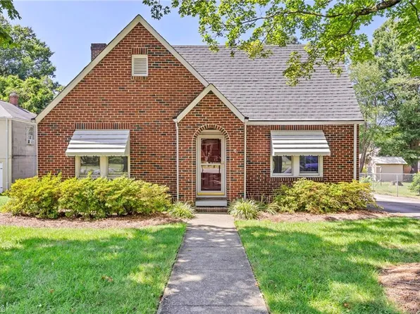 1208 S Park Dr, Reidsville, NC 27320