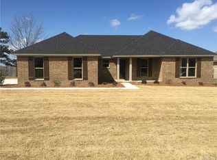 2002 Landcaster Ct, Deatsville, AL 36022