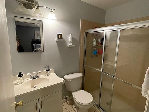 4th image of 472 SE Dalva Ave