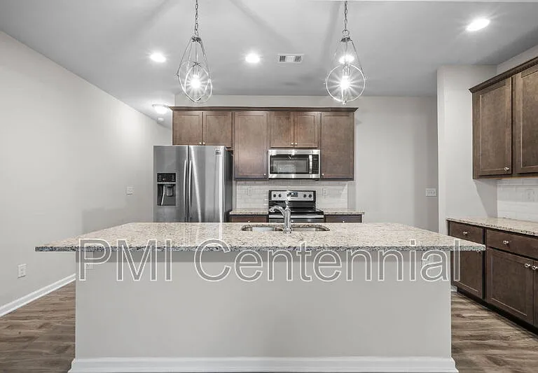 537 Jefferson Chase St SE — Photo 4