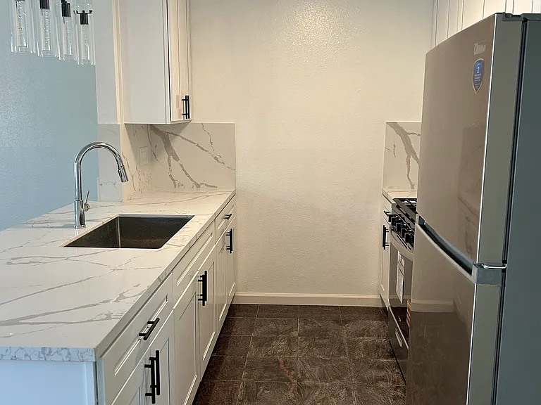 2138 Adams Ave #1 — Photo 6