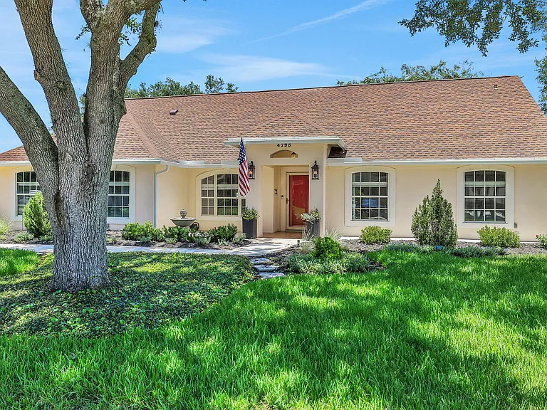 4795 Wandering Pines Trl S — Photo 1