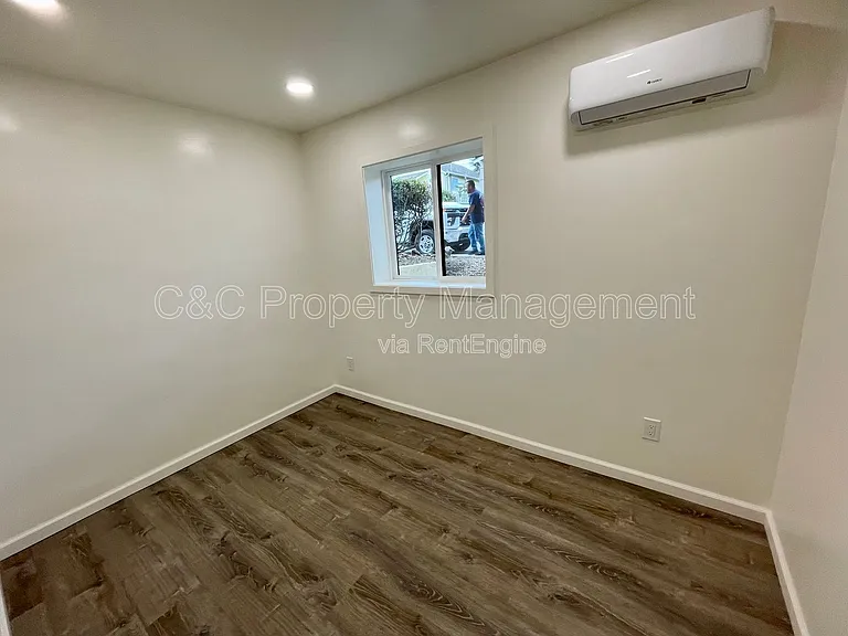 599 Irving Ave #4 — Photo 5
