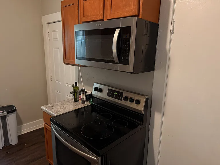 Flat top range with Microwave