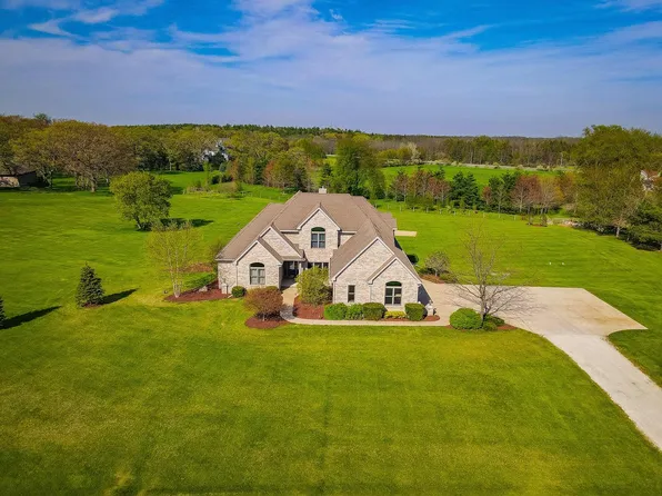4827 Neumann LANE, Burlington, WI 53105
