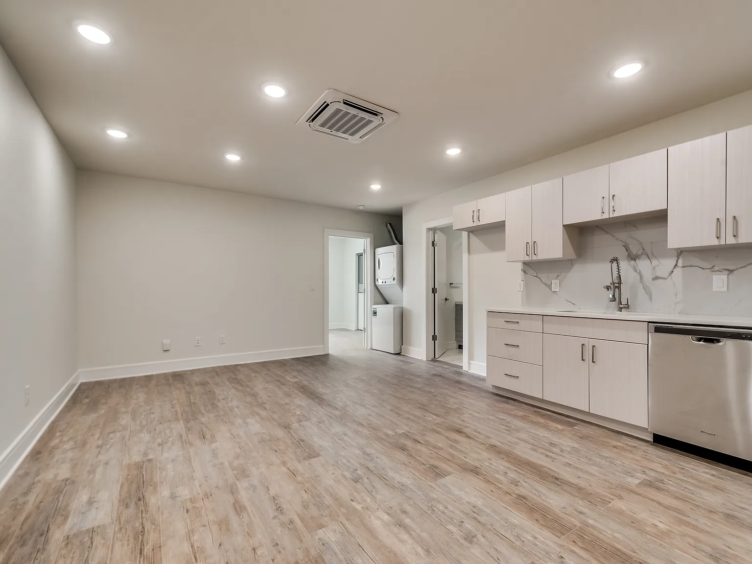 5025 San Jacinto St — Photo 4