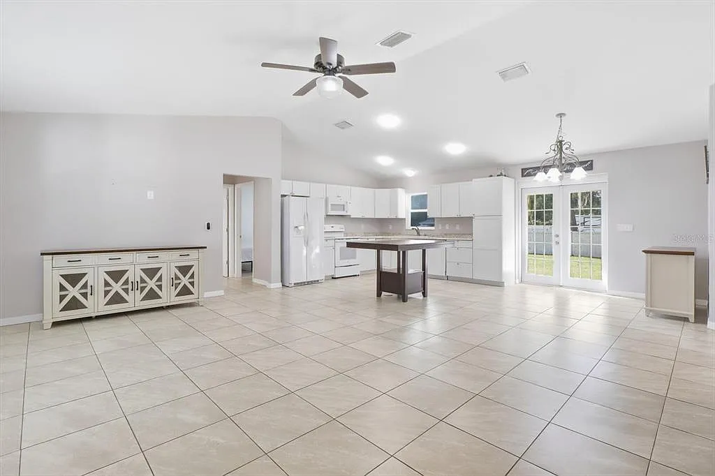 3 bed, 2.0 bath, 1515 sqft, $1,850 — Photo 4