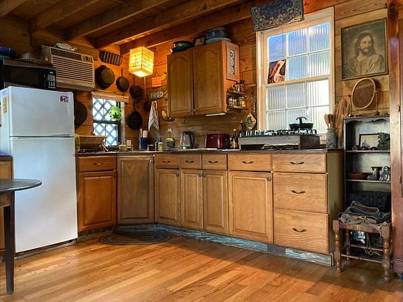 3rd image of 3333 Saint Philip St