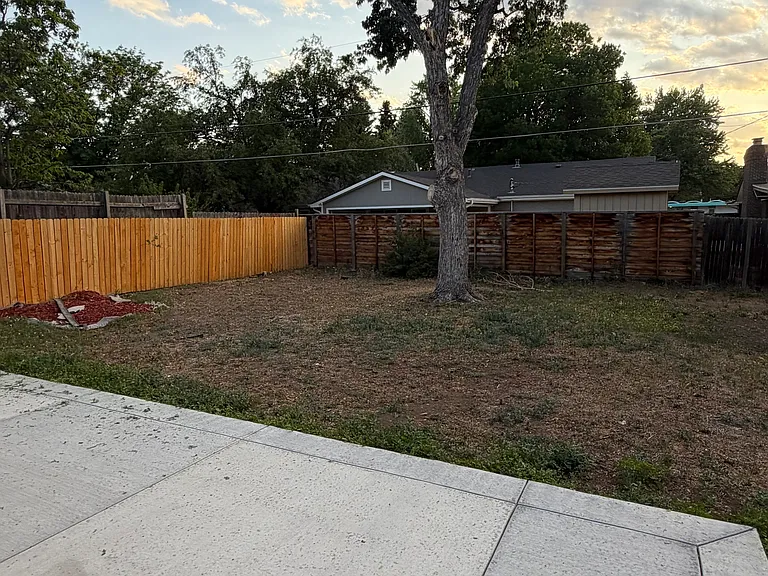 2131 S Gray St — Photo 2