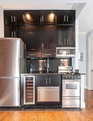 Rented by Century 21 Premier  | media 8