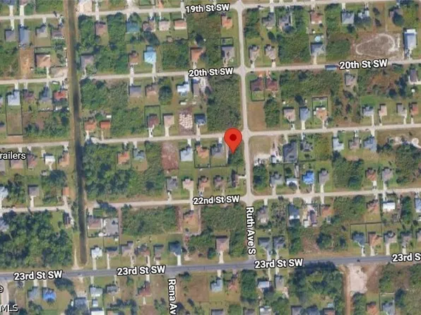 3301 E 21st St, Alva, FL 33920