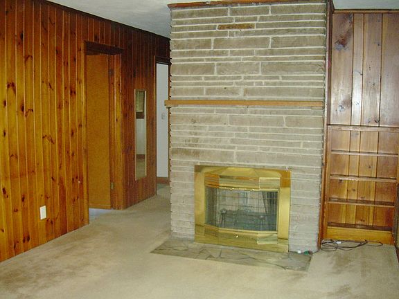5th image of 601 Cedar Valley Road