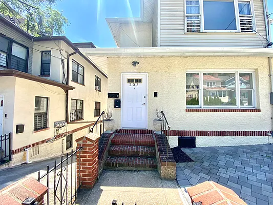 Rented by Triplemint | media 14