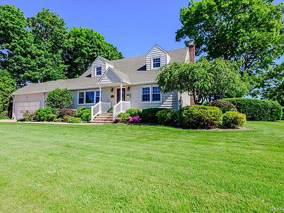3rd image of 1401 Herzel Boulevard
