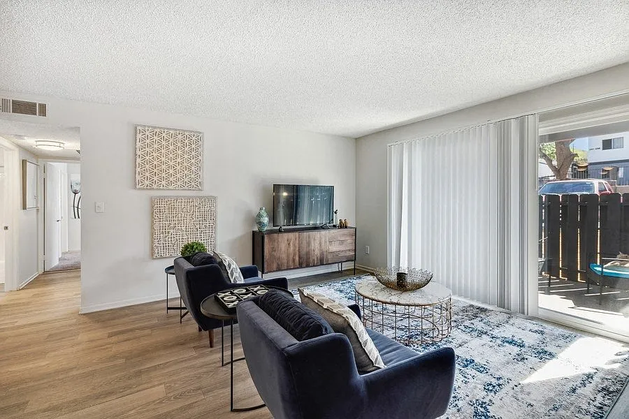 The District Apartment Homes — Photo 3