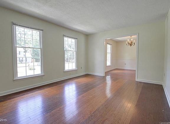 4th image of 7732 Surreywood Pl