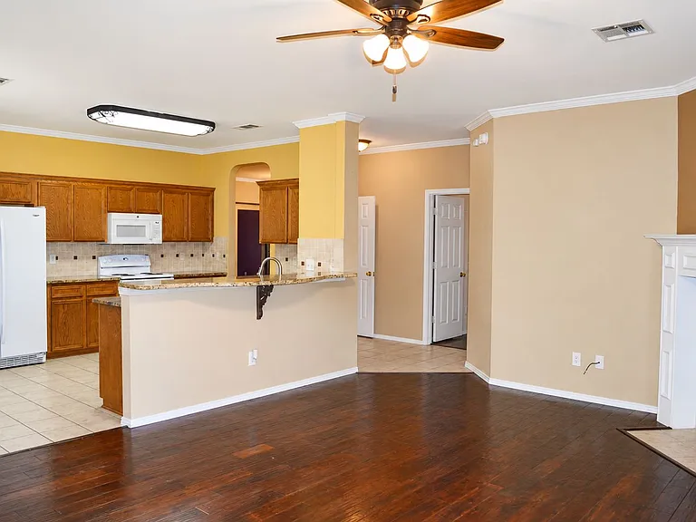 712 White Hawk Trl — Photo 19