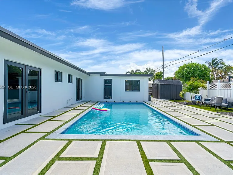 3609 SW 23rd St — Photo 10