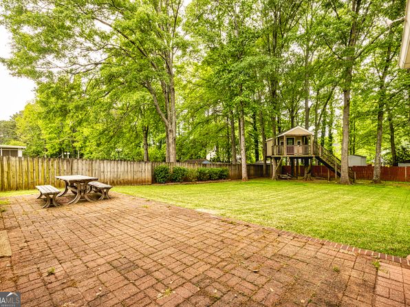 165 Woodstream Dr, Newnan, GA 30265