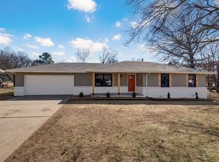 4072 W Magnolia Drive, Battlefield, MO 65619