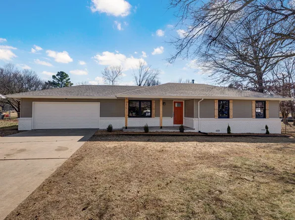 4072 W Magnolia Drive, Battlefield, MO 65619