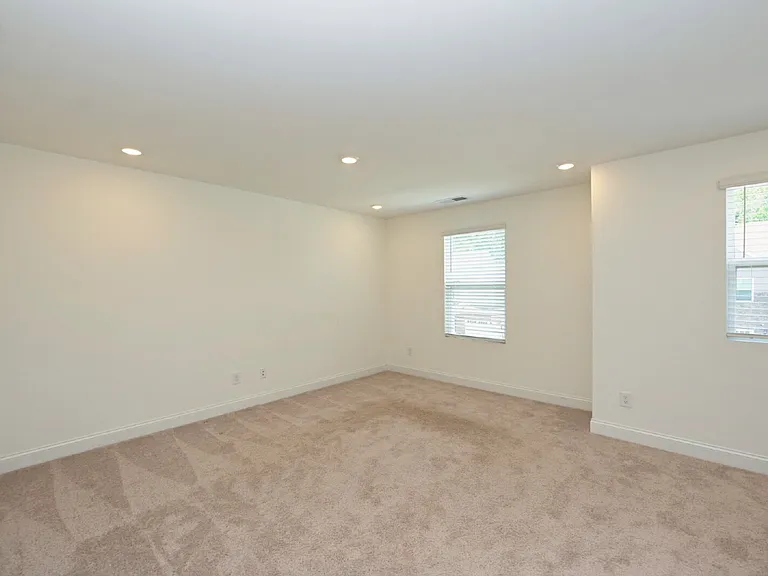 161 Crabourne Dr — Photo 61