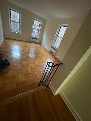 Rented by Queens Apartments Realty LLC | media 6