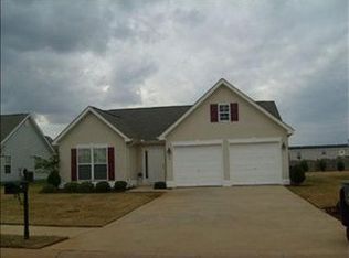 215 Covington Cv, Byron, GA 31008