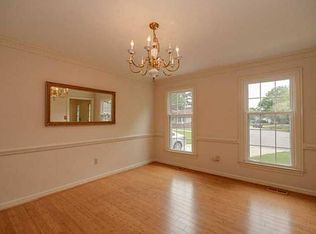 832 Amy Marie Ln, Chesapeake, VA 23322