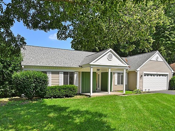 2nd image of 2935 Evergreen Ln