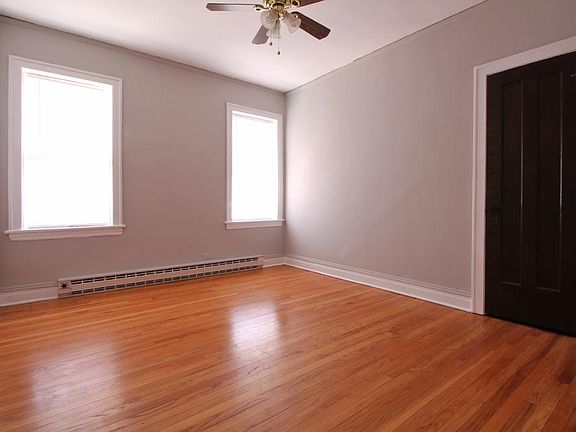 2nd image of 344 S Austin Blvd APT 2G