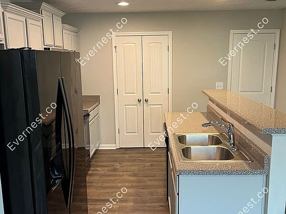 5th image of 4706 Chelanie Cir