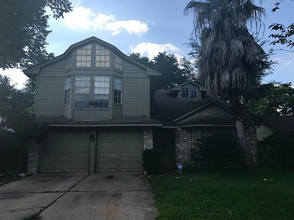 1st image of 4010 Green Crest Dr