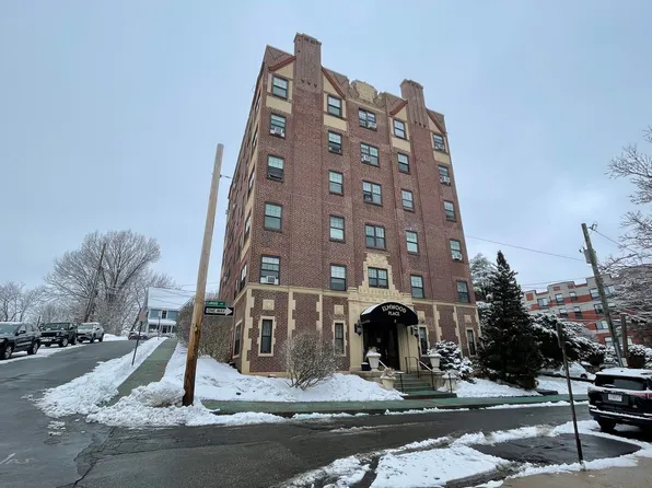 4 Elmwood Ave #23, Winchester, MA 01890