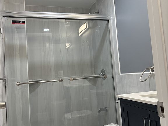 2nd image of 425 S 43rd St #2F