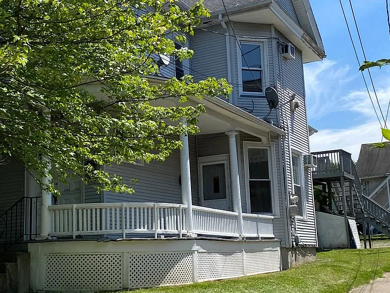 1634 Capouse Ave — Photo 1