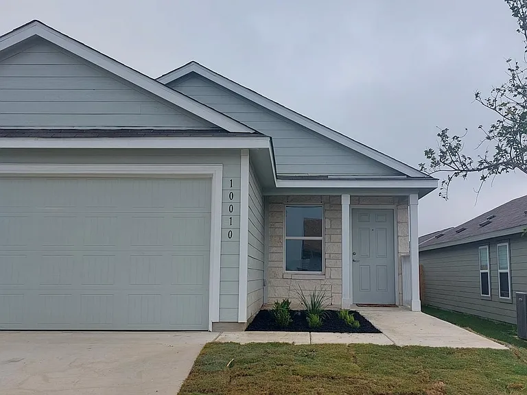 10010 Ana Hts — Photo 2
