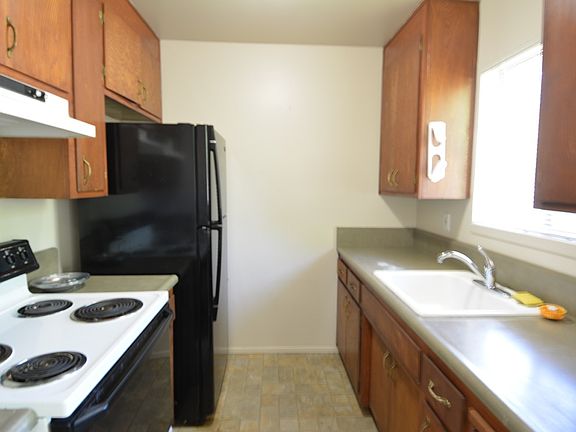 5th image of 5110 Rhode Island Dr APT 4