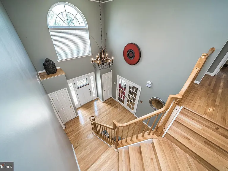1401 Windjammer Ct — Photo 33