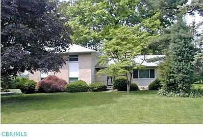 1st image of 5910 Forestview Dr
