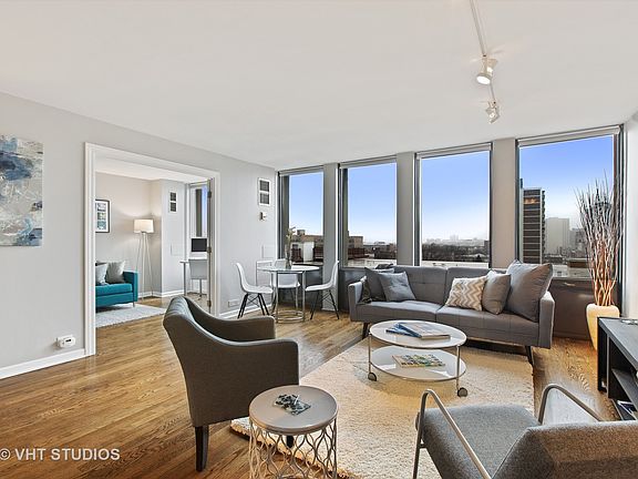 4th image of 444 W Fullerton Pkwy APT 801