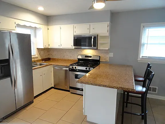 5531 Halstead Ave — Photo 11