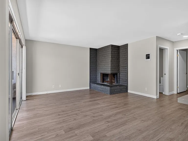 425 Coronado Ave — Photo 27