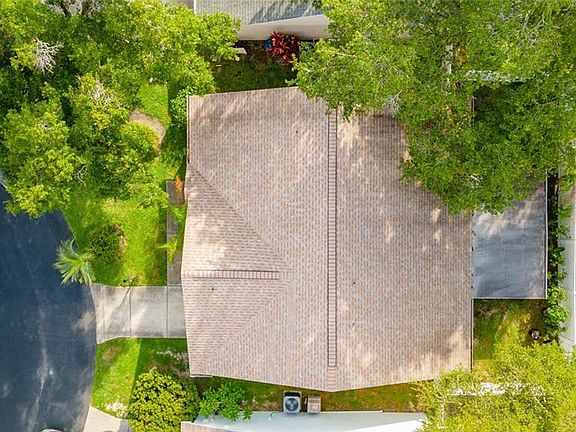 4th image of 1463 Brier Ct