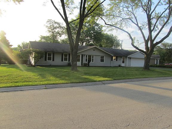 2nd image of 2571 Forest Glen Pkwy