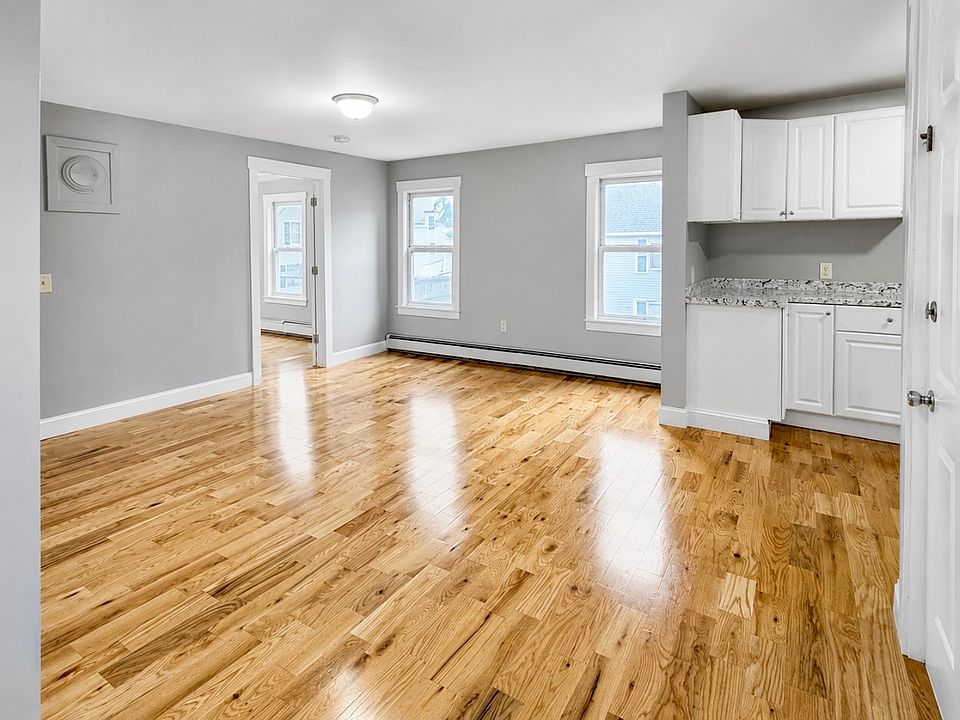 1st image of 66-68 Clarendon St #3